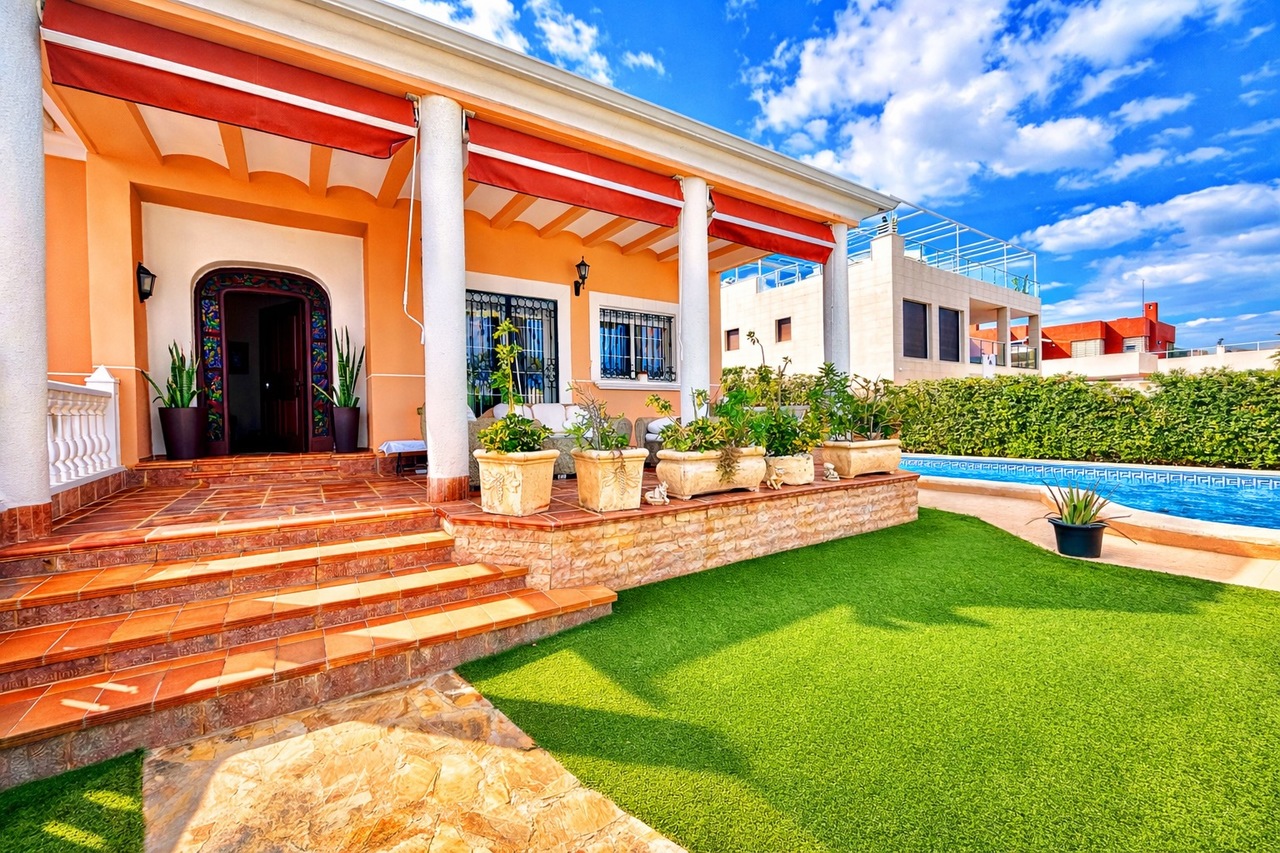 Villa for sale in La Mata, Alicante, Spain