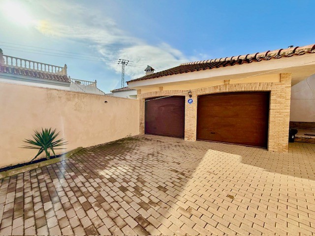 Villa en venta en Avileses