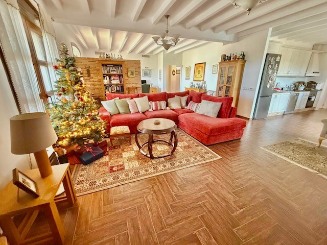 Villa en venta en Avileses