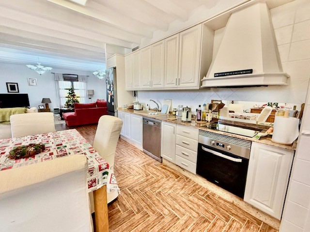 Villa en venta en Avileses
