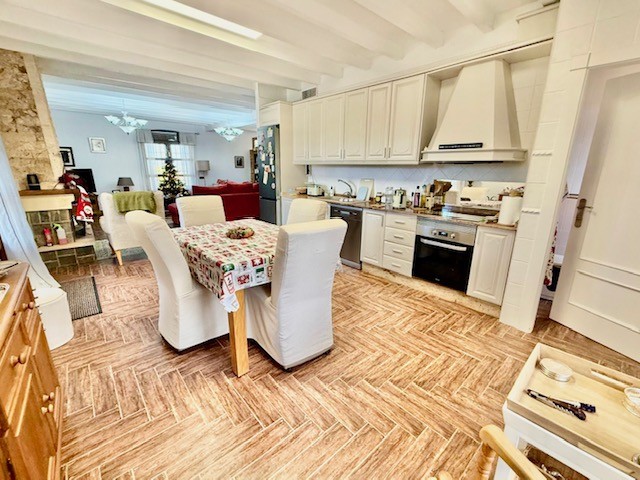 Villa en venta en Avileses
