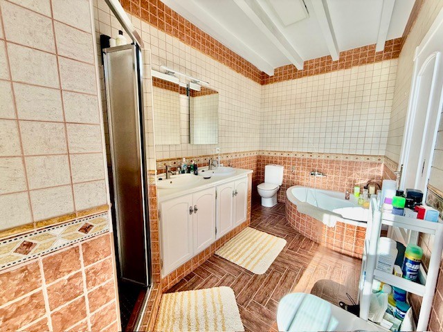 Villa en venta en Avileses