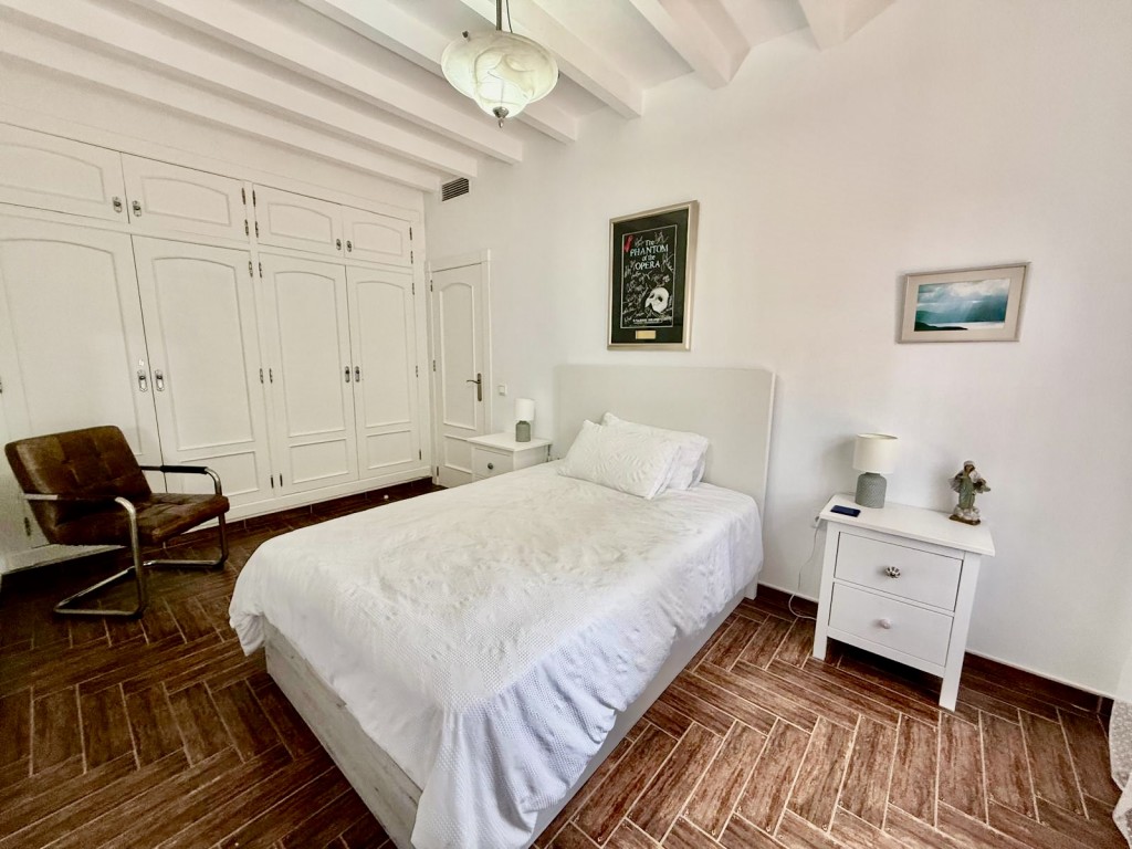 Villa en venta en Avileses