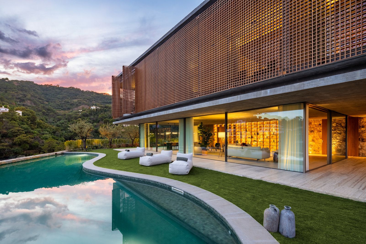 Villa for sale in Benahavis, Málaga, Spain