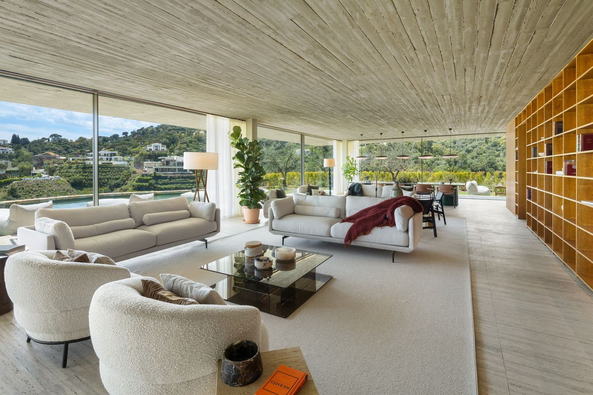 Villa for sale in Benahavis, Málaga, Spain