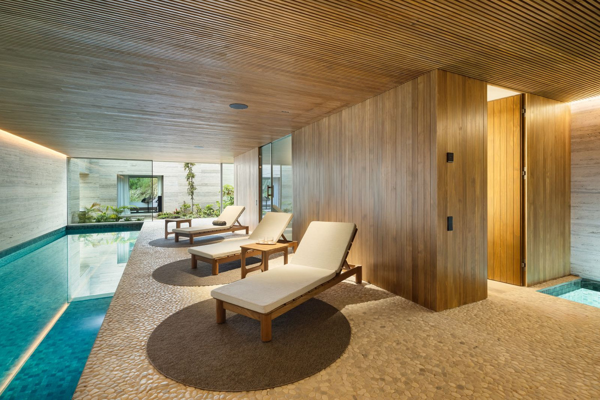 Villa for sale in Benahavis, Málaga, Spain