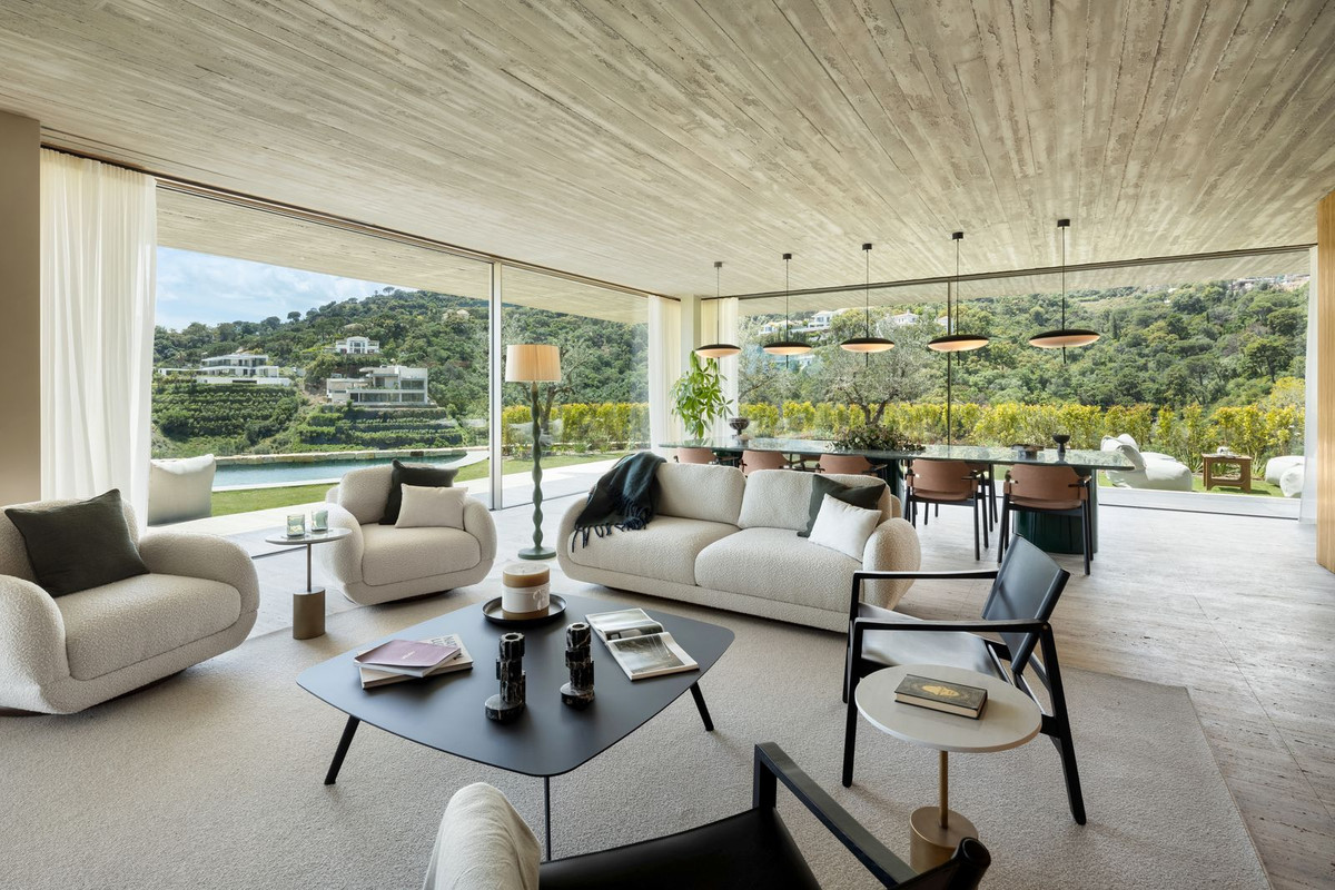 Villa for sale in Benahavis, Málaga, Spain