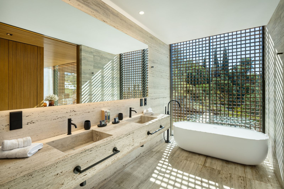 Villa for sale in Benahavis, Málaga, Spain