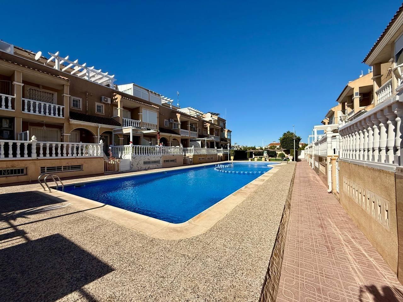 Villa en venta en Orihuela Costa