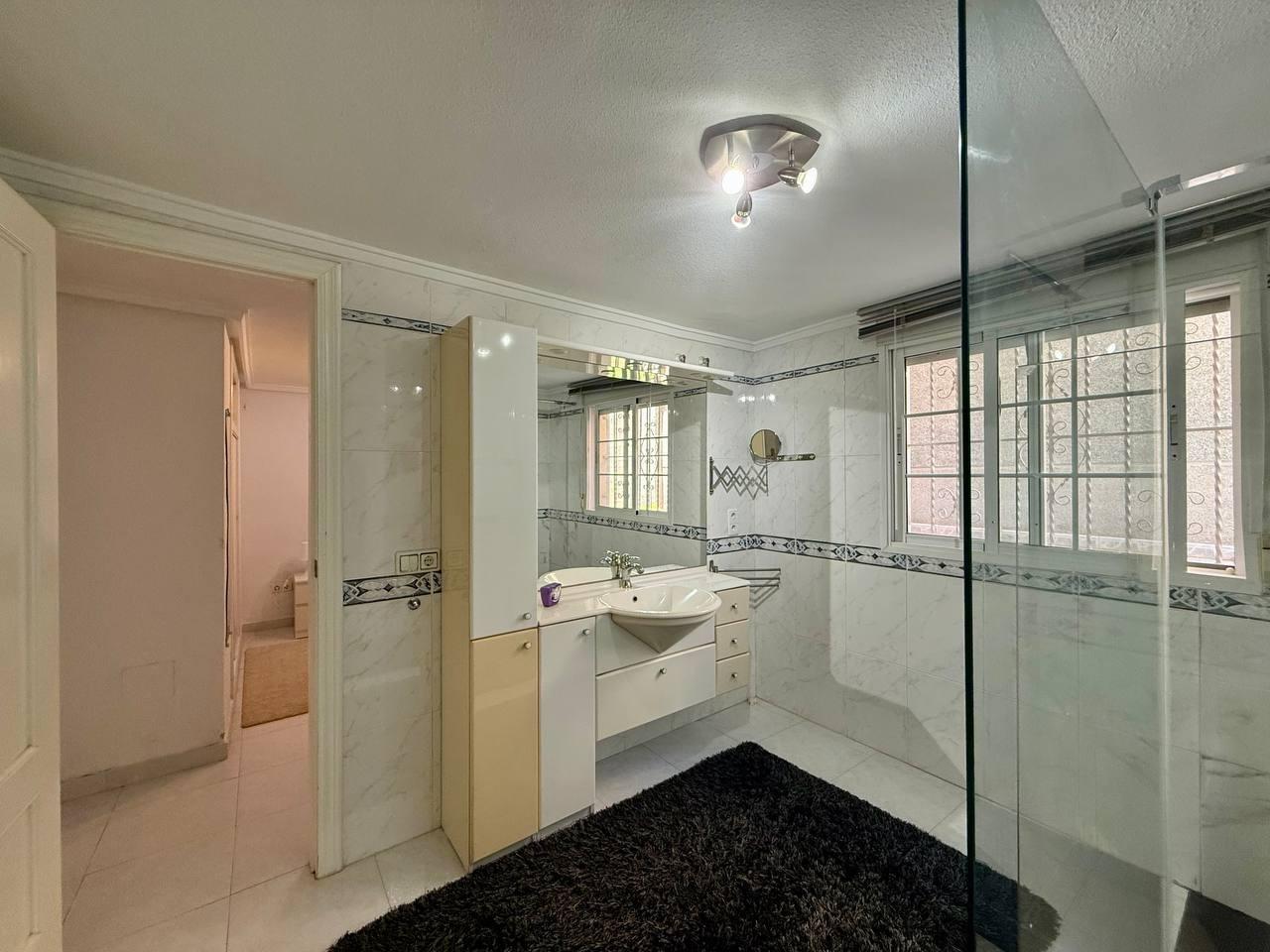 Villa en venta en Orihuela Costa