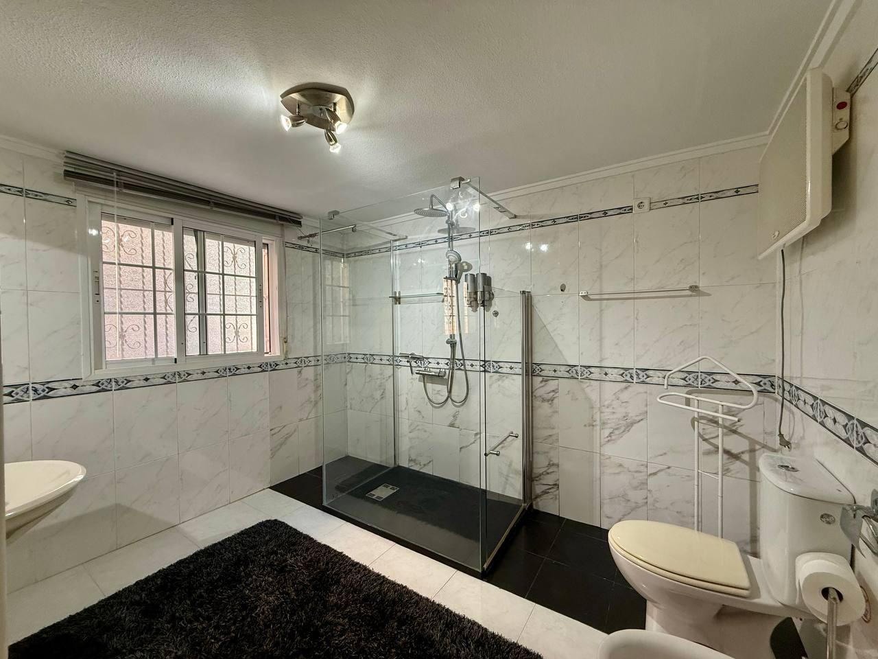 Villa en venta en Orihuela Costa