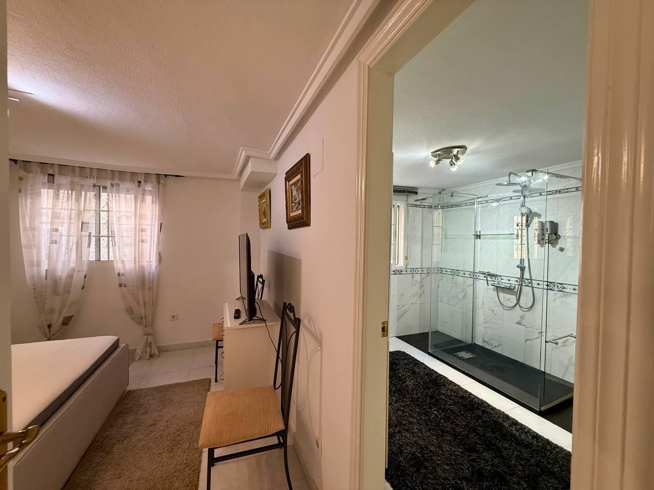 Villa en venta en Orihuela Costa