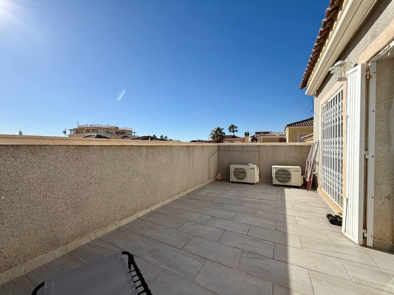 Villa en venta en Orihuela Costa