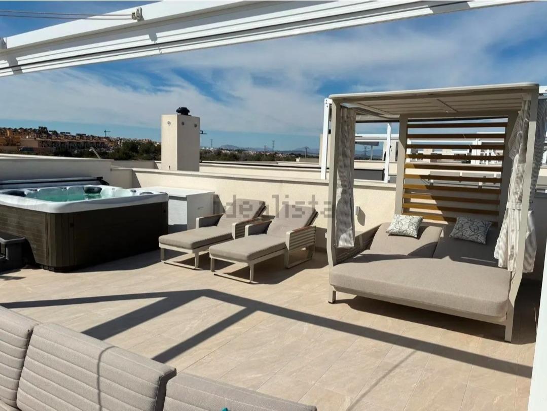 Ático en venta en Orihuela Costa