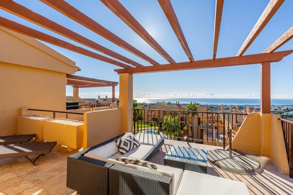 Ático en venta en Benahavis