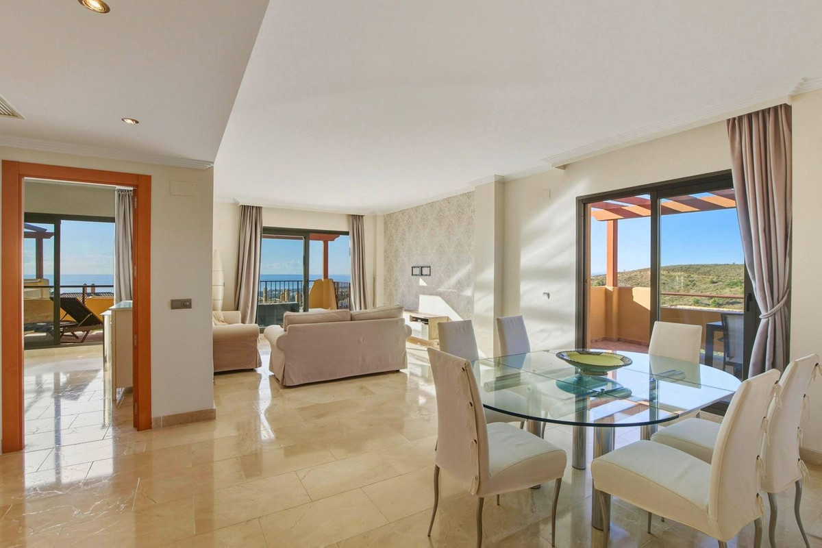 Ático en venta en Benahavis