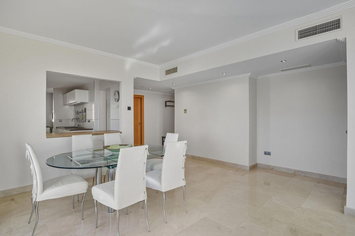 Ático en venta en Benahavis