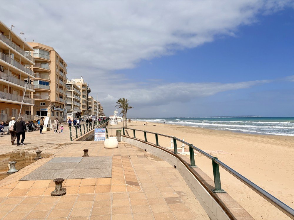 Apartment for sale in Guardamar Del Segura, Alicante, Spain
