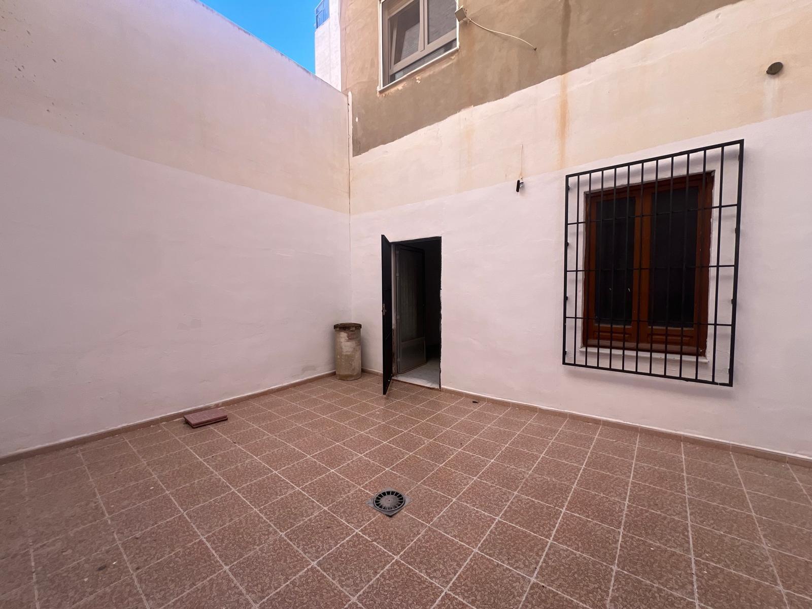 Comercial en venta en Torrevieja