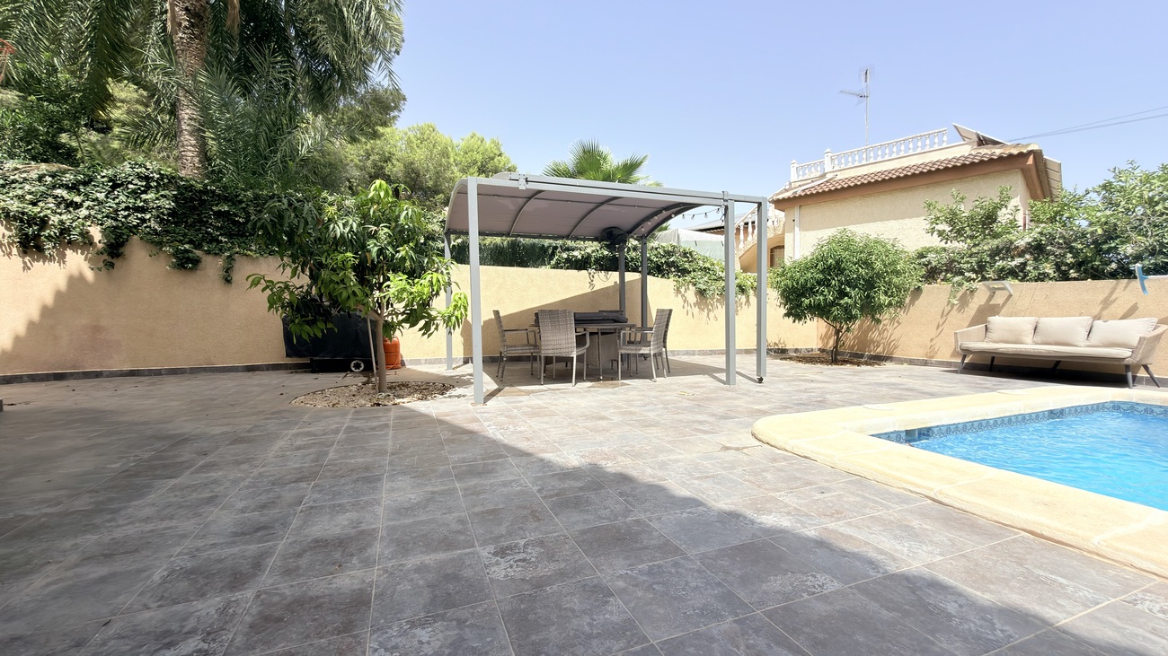 Villa for sale in El Galan, Alicante, Spain