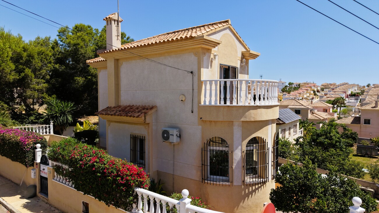 Villa for sale in El Galan, Alicante, Spain