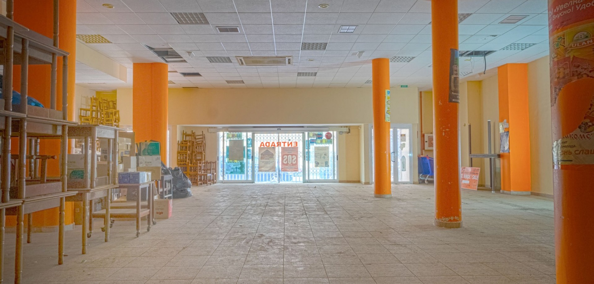 Comercial en venta en Torrevieja