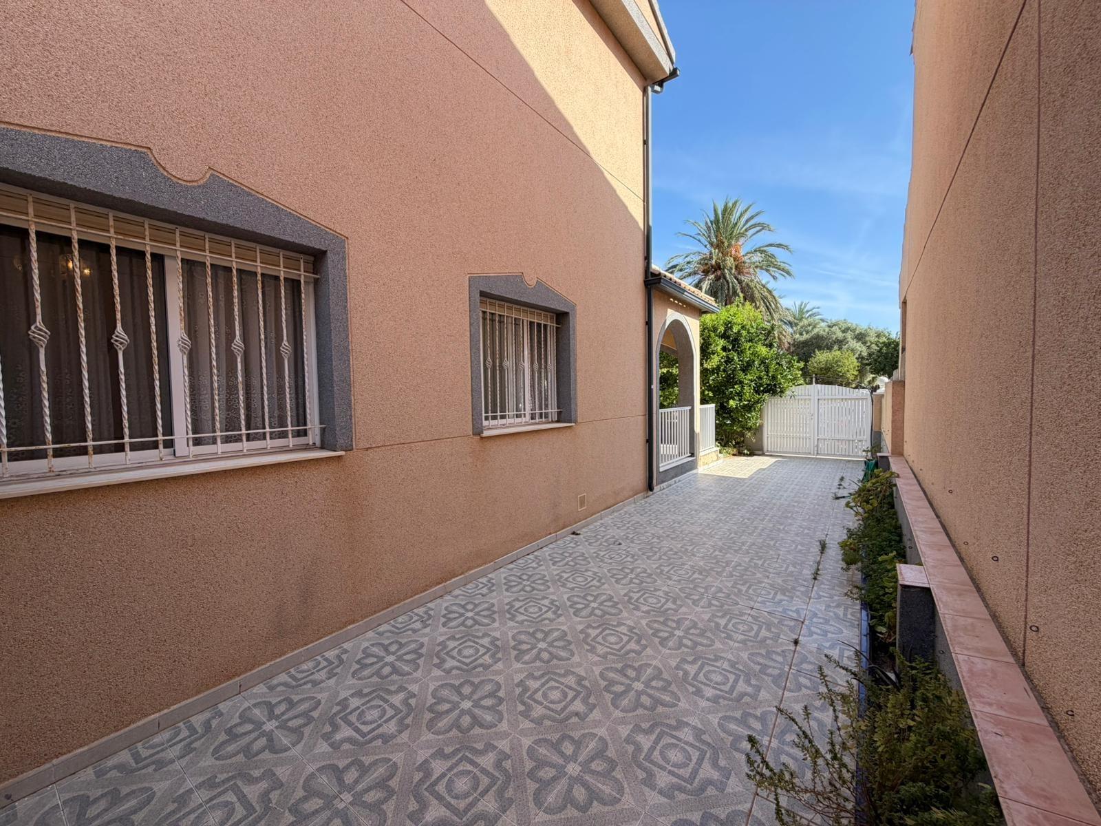 Villa for sale in Santiago De La Ribera, Murcia, Spain