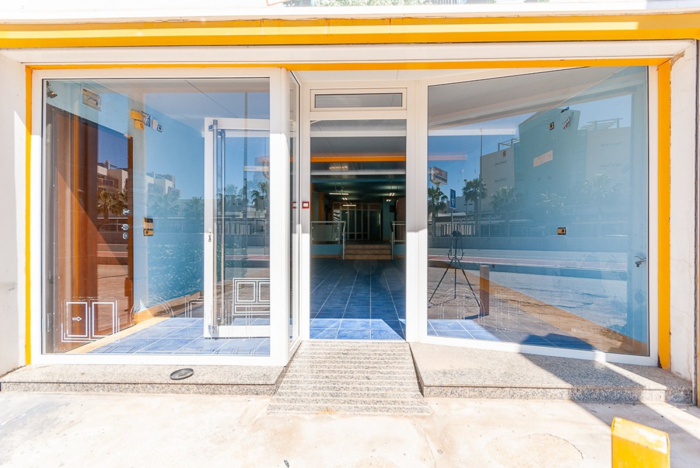 Commercial unit for sale in Orihuela Costa, Alicante, Spain