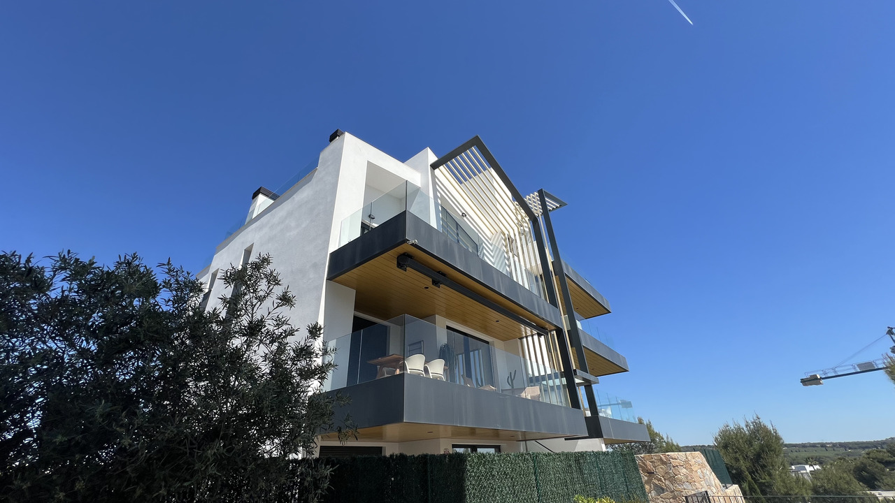 Apartment for sale in Las Colinas Golf, Alicante, Spain