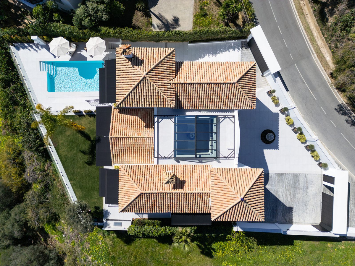 Villa for sale in La Quinta, Málaga, Spain