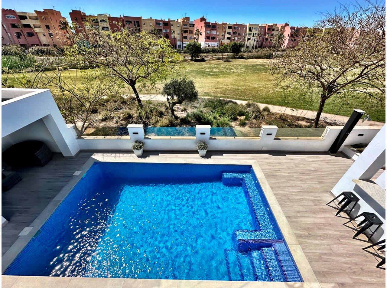 Villa en venta en Mar Menor Golf Resort